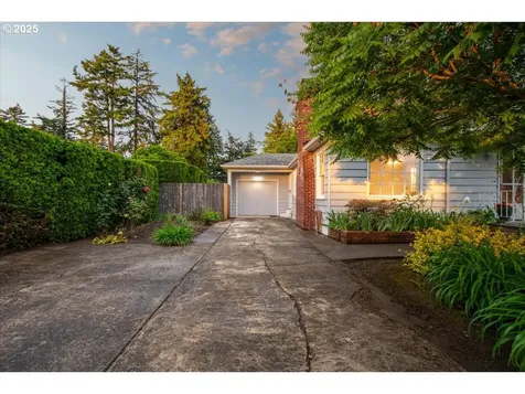 706 SE 135th Avenue Portland OR 97233