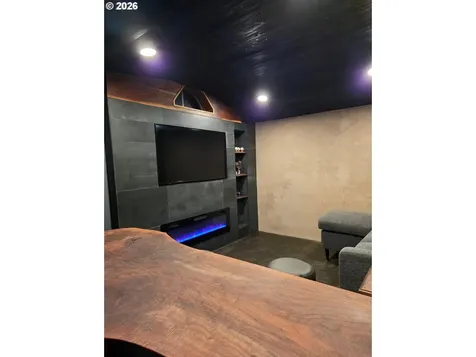 12450 SW Fischer Road Portland OR 97224