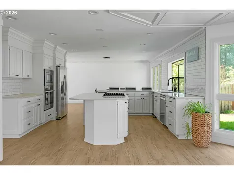 14335 Edenberry Drive Lake Oswego OR 97035