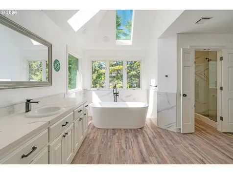 14335 Edenberry Drive Lake Oswego OR 97035