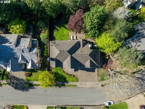 14335 Edenberry Drive Lake Oswego OR 97035