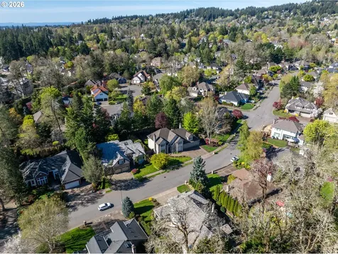 14335 Edenberry Drive Lake Oswego OR 97035