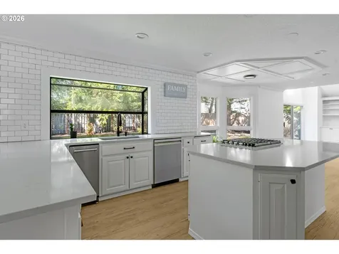 14335 Edenberry Drive Lake Oswego OR 97035