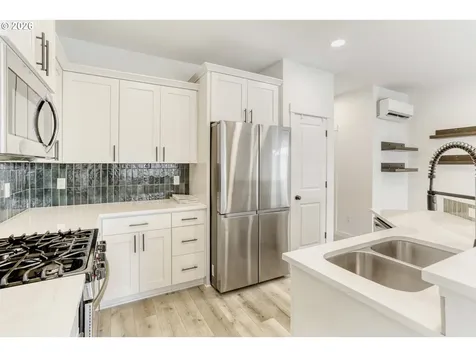 802 S 25th Avenue Cornelius OR 97113