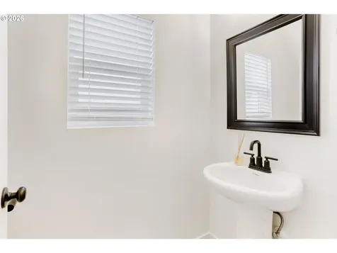 802 S 25th Avenue Cornelius OR 97113