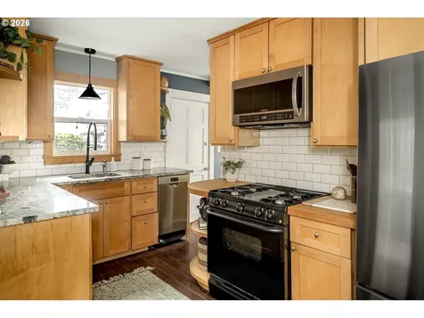 4525 SE Malden Drive Portland OR 97206