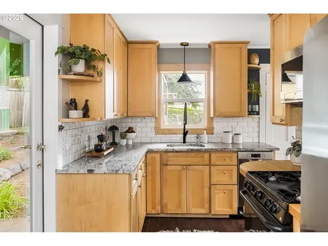 4525 SE Malden Drive Portland OR 97206