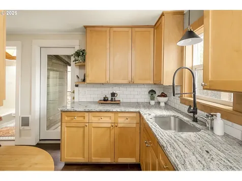4525 SE Malden Drive Portland OR 97206
