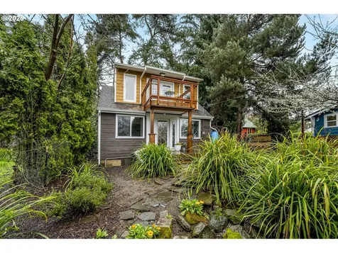 4525 SE Malden Drive Portland OR 97206