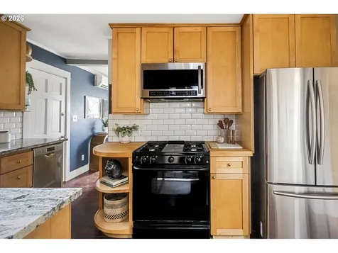 4525 SE Malden Drive Portland OR 97206