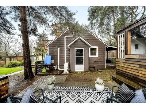 4525 SE Malden Drive Portland OR 97206