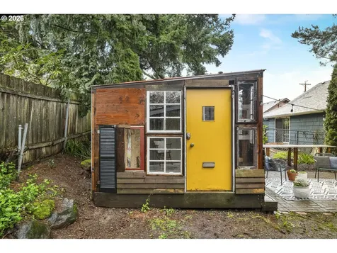 4525 SE Malden Drive Portland OR 97206