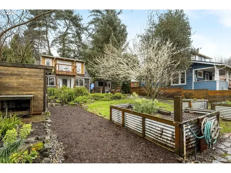 4525 SE Malden Drive Portland OR 97206