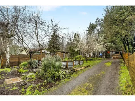 4525 SE Malden Drive Portland OR 97206