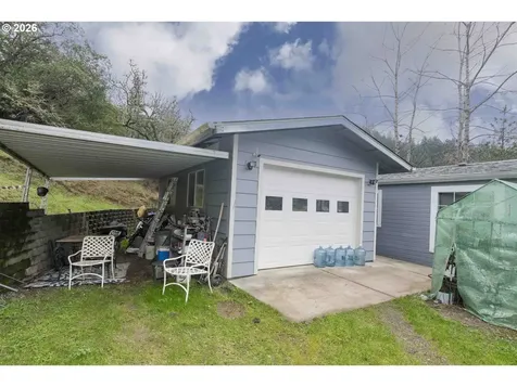 424 Aker Drive Myrtle Creek OR 97457