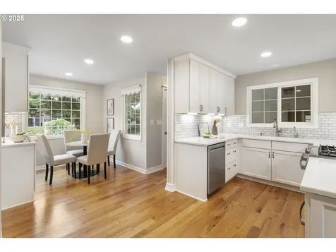 803 N Main Avenue Ridgefield WA 98642