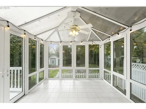 803 N Main Avenue Ridgefield WA 98642