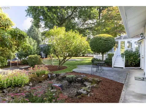 803 N Main Avenue Ridgefield WA 98642