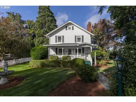 803 N Main Avenue Ridgefield WA 98642