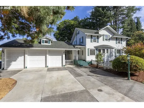 803 N Main Avenue Ridgefield WA 98642