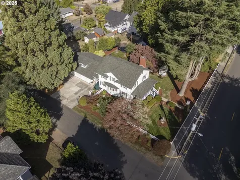 803 N Main Avenue Ridgefield WA 98642