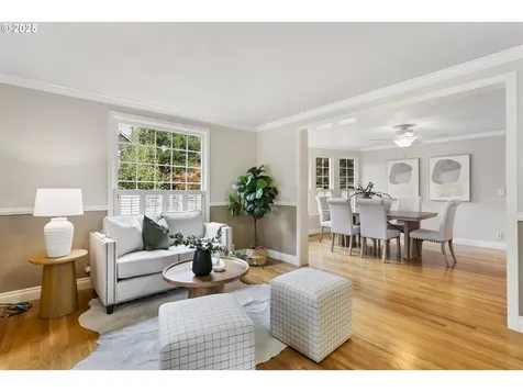 803 N Main Avenue Ridgefield WA 98642