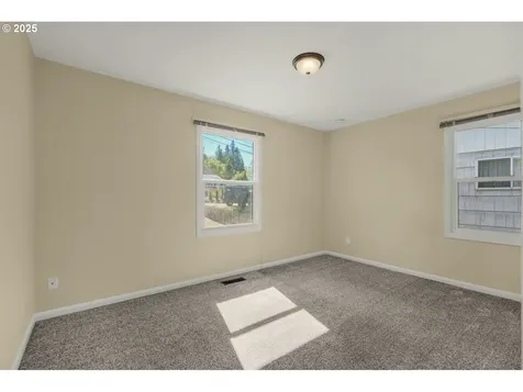 179 Yelton Drive Longview WA 98632