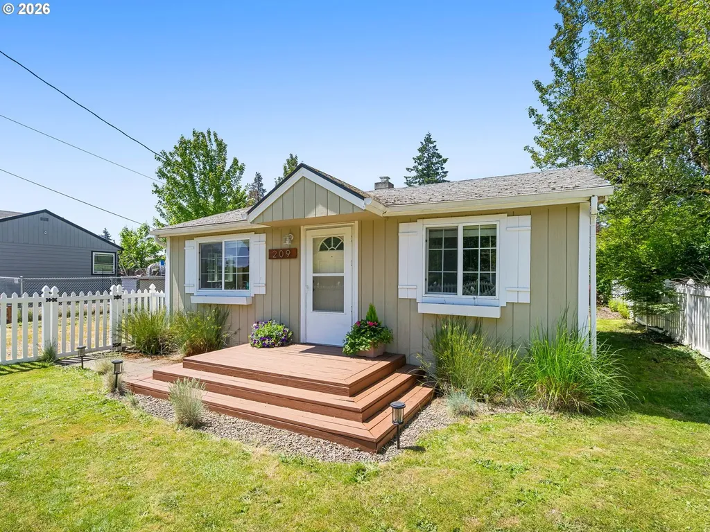 209 NE 192nd Avenue Portland OR 97230