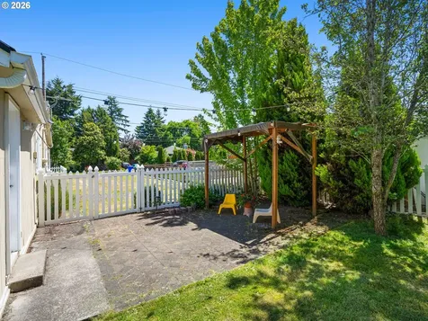 209 NE 192nd Avenue Portland OR 97230