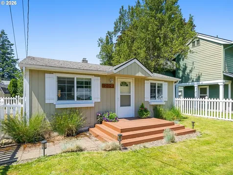 209 NE 192nd Avenue Portland OR 97230