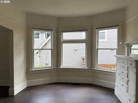 4507 N Gantenbein Avenue Portland OR 97217