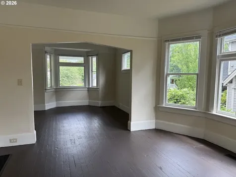 4507 N Gantenbein Avenue Portland OR 97217