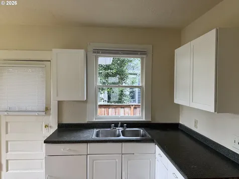 4507 N Gantenbein Avenue Portland OR 97217