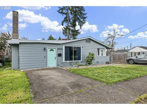 1205 S 8th Street Cottage Grove OR 97424
