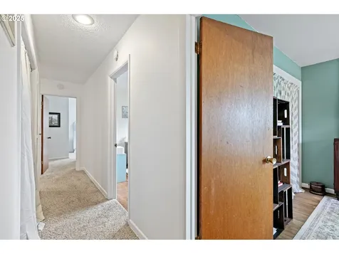 1205 S 8th Street Cottage Grove OR 97424