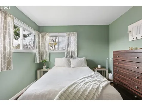 1205 S 8th Street Cottage Grove OR 97424