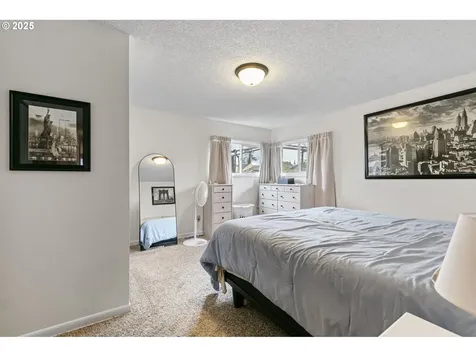 1205 S 8th Street Cottage Grove OR 97424
