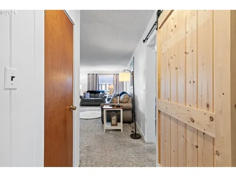 1205 S 8th Street Cottage Grove OR 97424