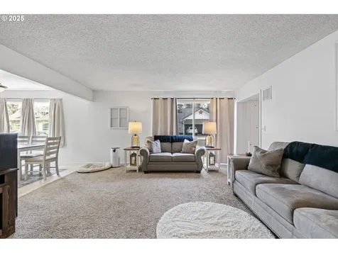 1205 S 8th Street Cottage Grove OR 97424