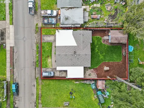 1205 S 8th Street Cottage Grove OR 97424