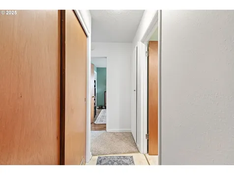 1205 S 8th Street Cottage Grove OR 97424