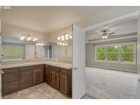 10380 SW Madrid Loop Wilsonville OR 97070