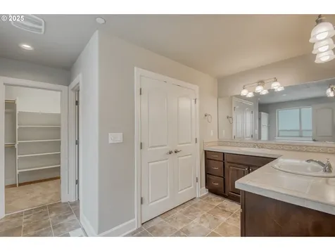 10380 SW Madrid Loop Wilsonville OR 97070