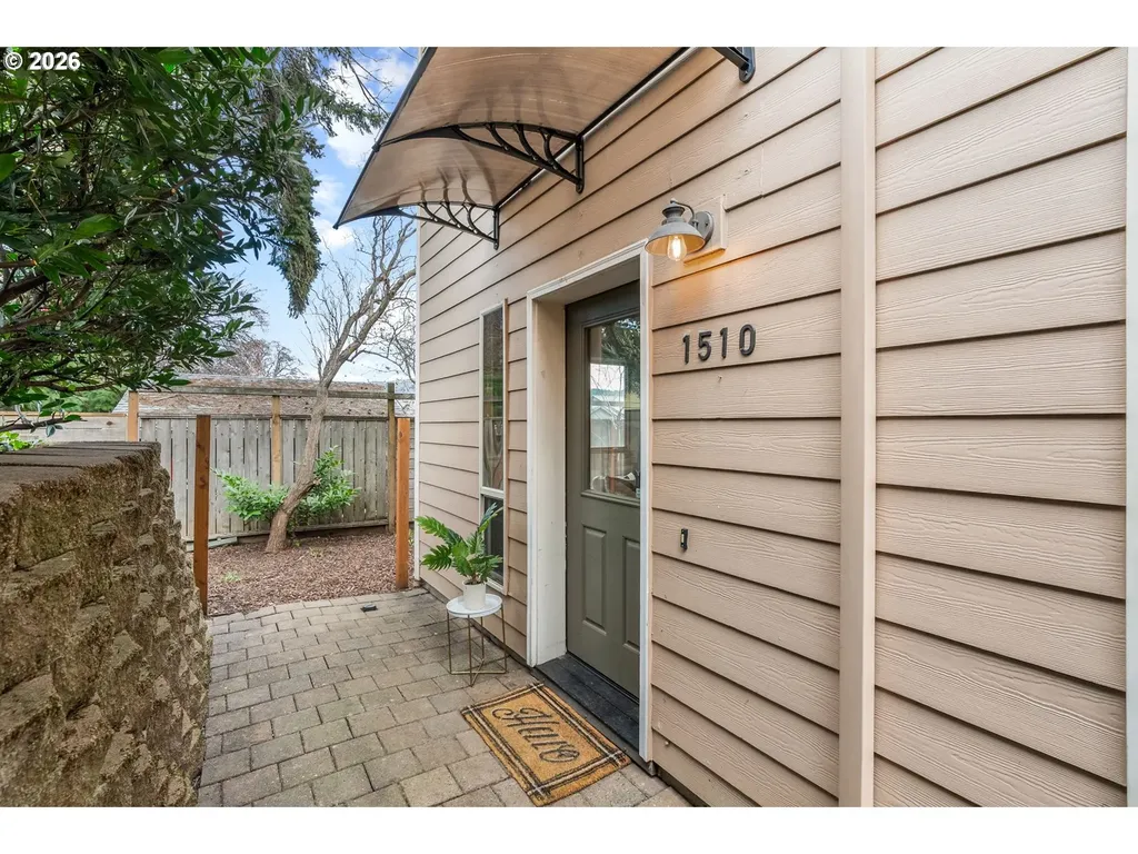 1510 Lincoln Street Hood River OR 97031