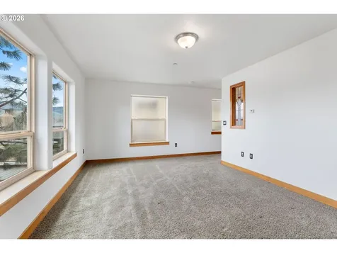 1510 Lincoln Street Hood River OR 97031
