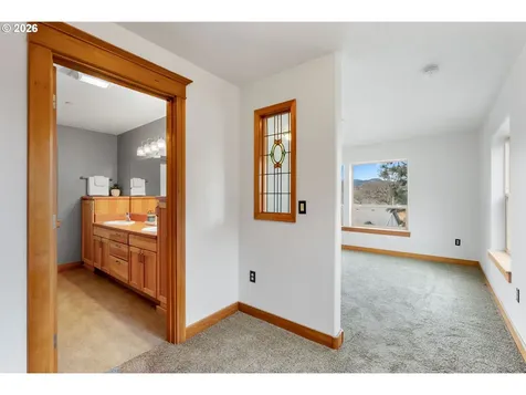 1510 Lincoln Street Hood River OR 97031