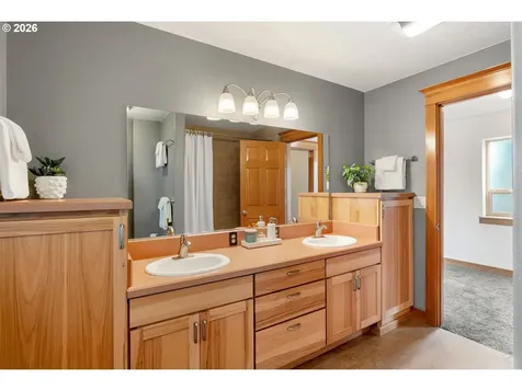 1510 Lincoln Street Hood River OR 97031