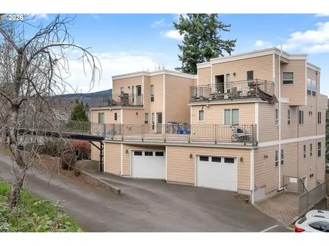 1510 Lincoln Street Hood River OR 97031