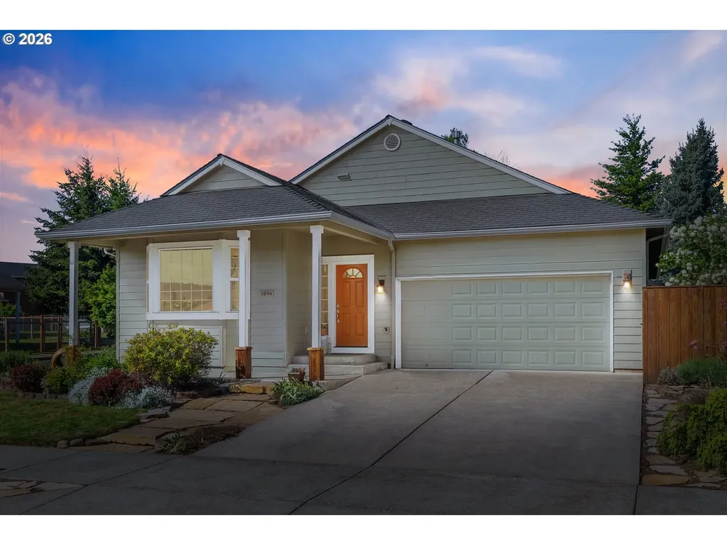 1540 22nd Street Hood River OR 97031