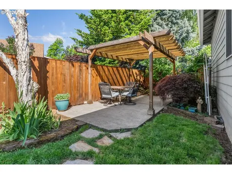 1540 22nd Street Hood River OR 97031